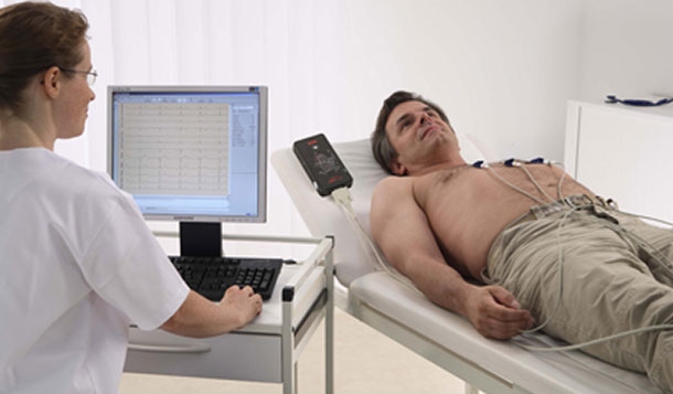 Elektrocardiografie behoudt de gezondheid van het hart