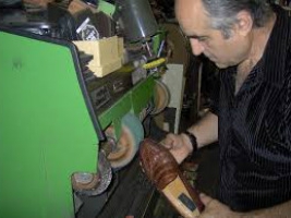 Ausrüstung für eine Schuhreparaturwerkstatt
