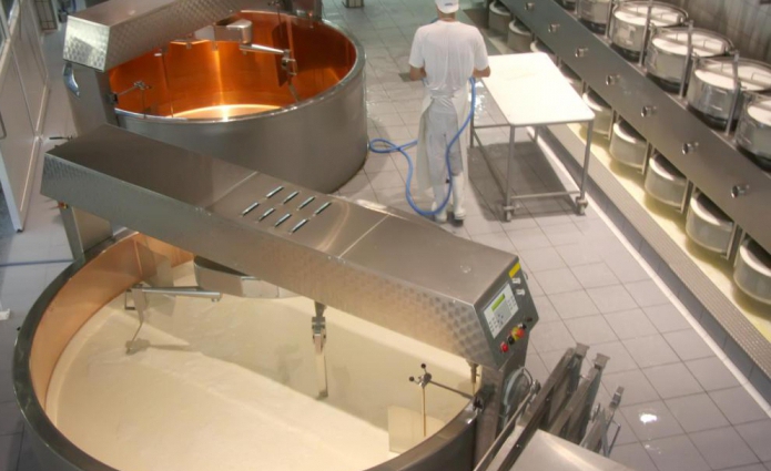 apparatuur voor het maken van kaas