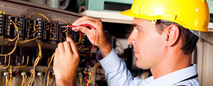 vereisten voor personeel dat elektrische installaties bedient